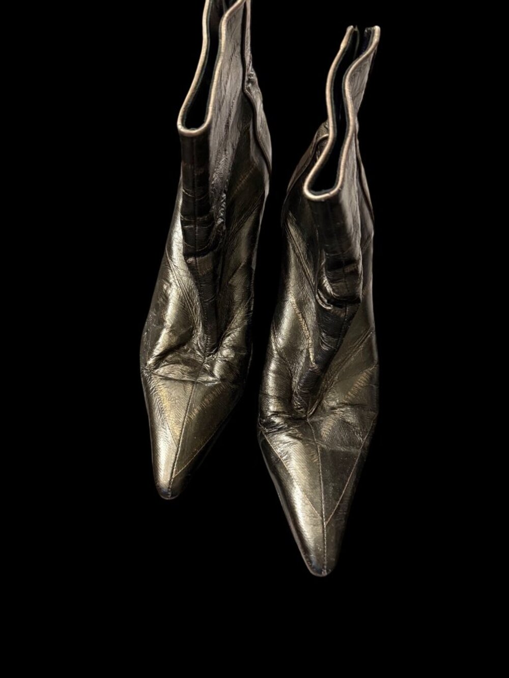 Vintage Y2K Manolo Blahnik Eel Skin Pointy Toe Stiletto Ankle Boots Zip Size 40